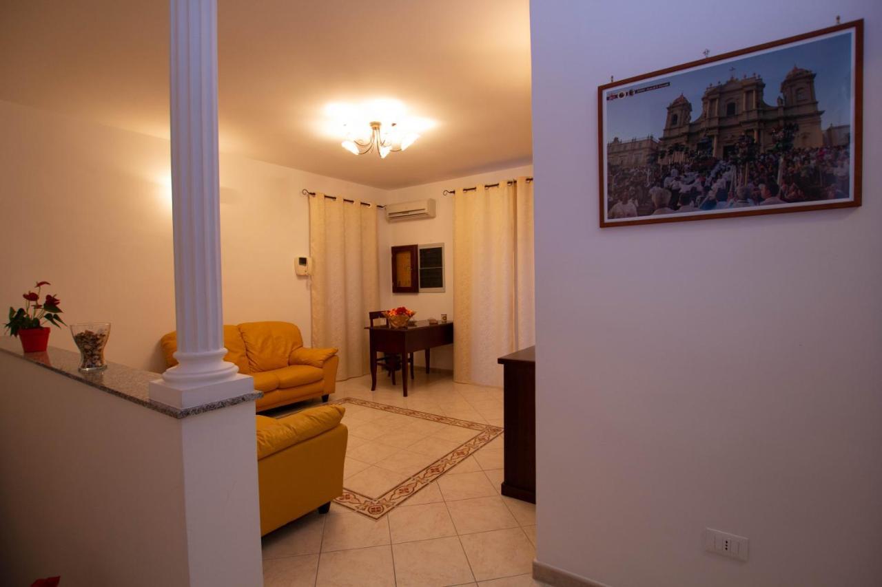 Noto Bedda Bed&Breakfast Bagian luar foto