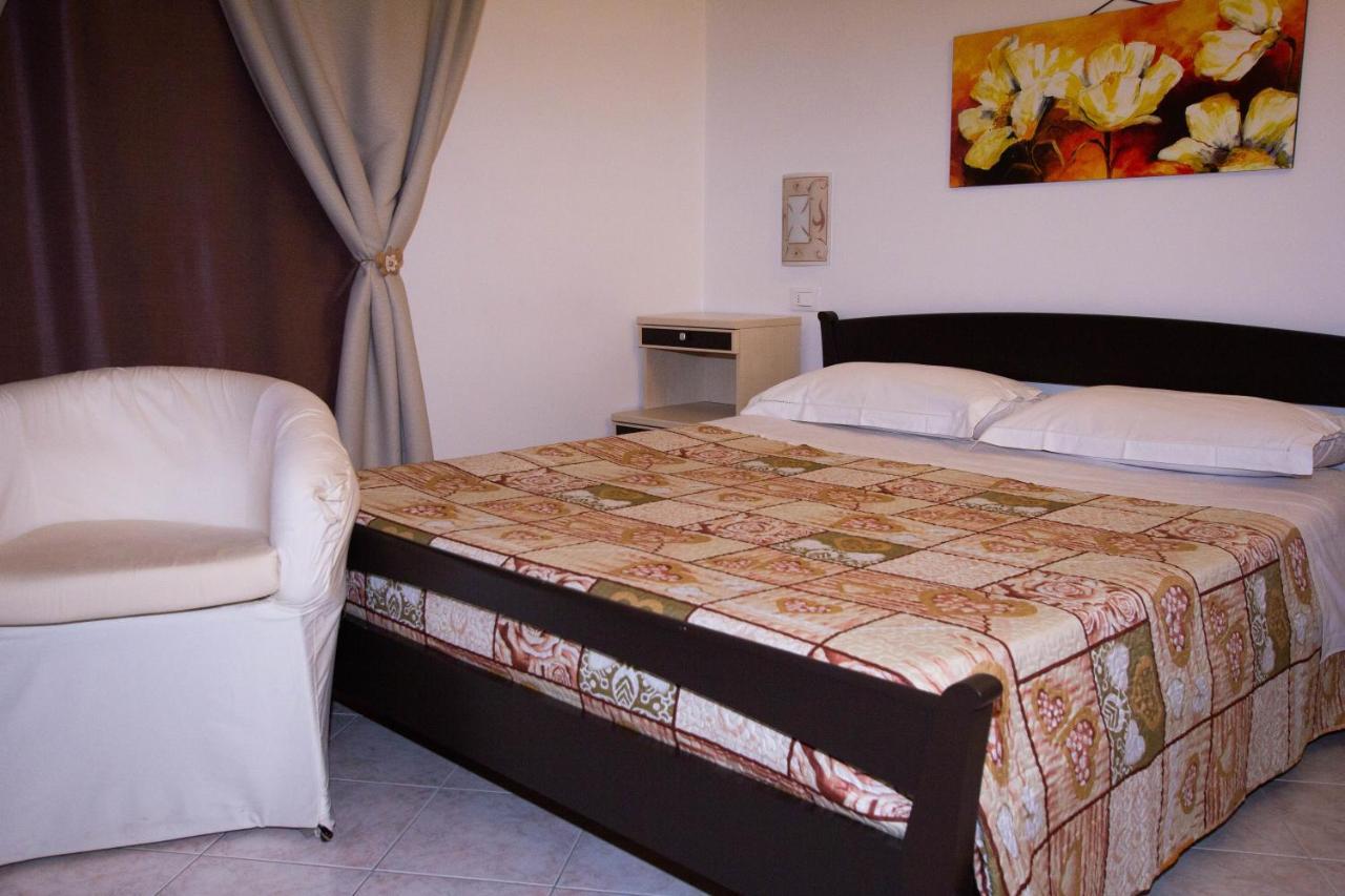 Noto Bedda Bed&Breakfast Bagian luar foto